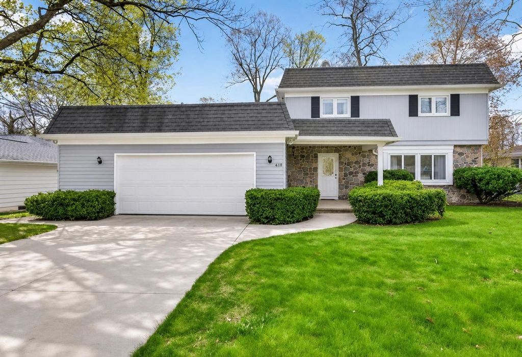 Photo of 1039 E Glendale AVENUE, Appleton, WI 54911 (MLS # 50325242)