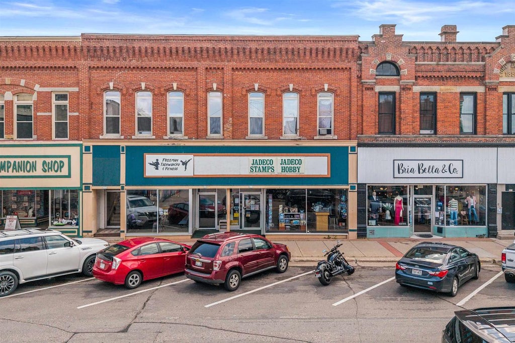 Photo of 927 - 929 - 933 Main STREET #1314 Third Street, Stevens Point, WI 54481 (MLS # 22604243)