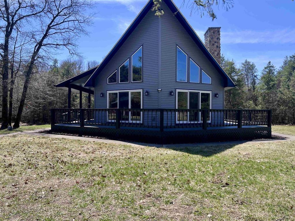 Photo of W7187 St Paul ROAD, Crivitz, WI 54114 (MLS # 50324097)