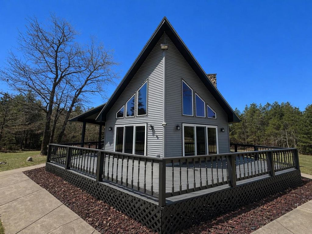 Photo of W7187 St Paul ROAD, Crivitz, WI 54114 (MLS # 50324097)