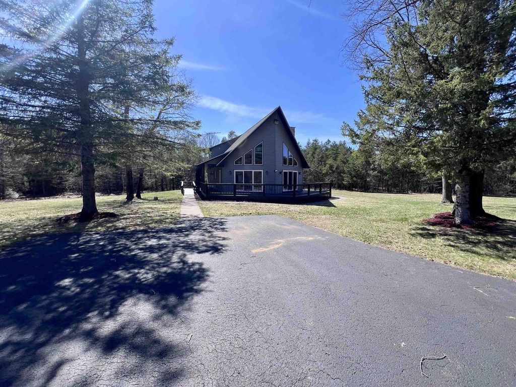 Photo of W7187 St Paul ROAD, Crivitz, WI 54114 (MLS # 50324097)