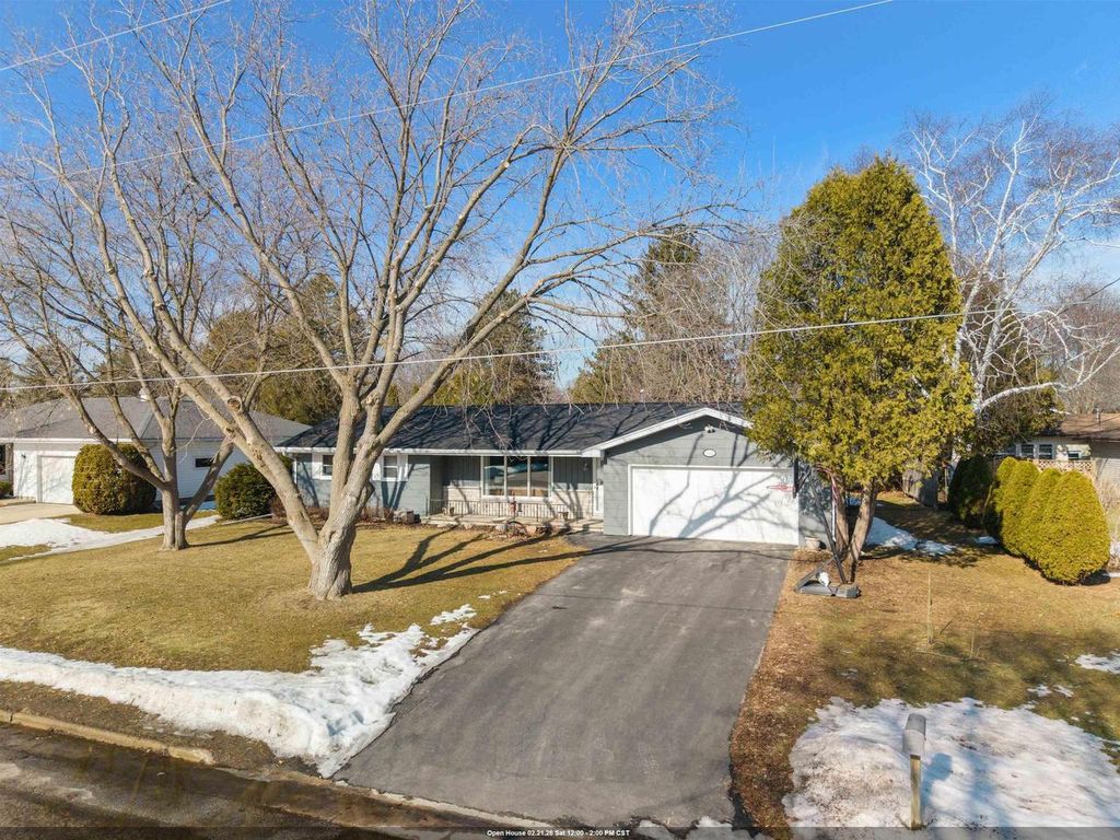 Photo of 1112 Texas STREET, Sturgeon Bay, WI 54235 (MLS # 50321421)