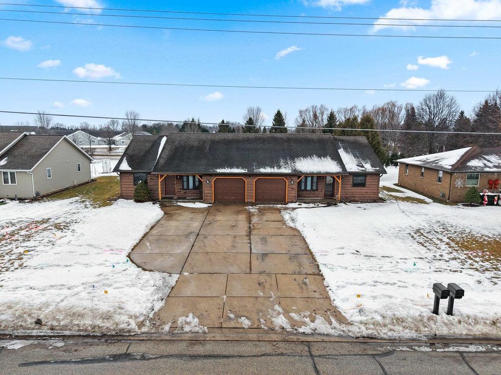 Photo of 2774 Finger ROAD, Green Bay, WI 54311 (MLS # 50319793)