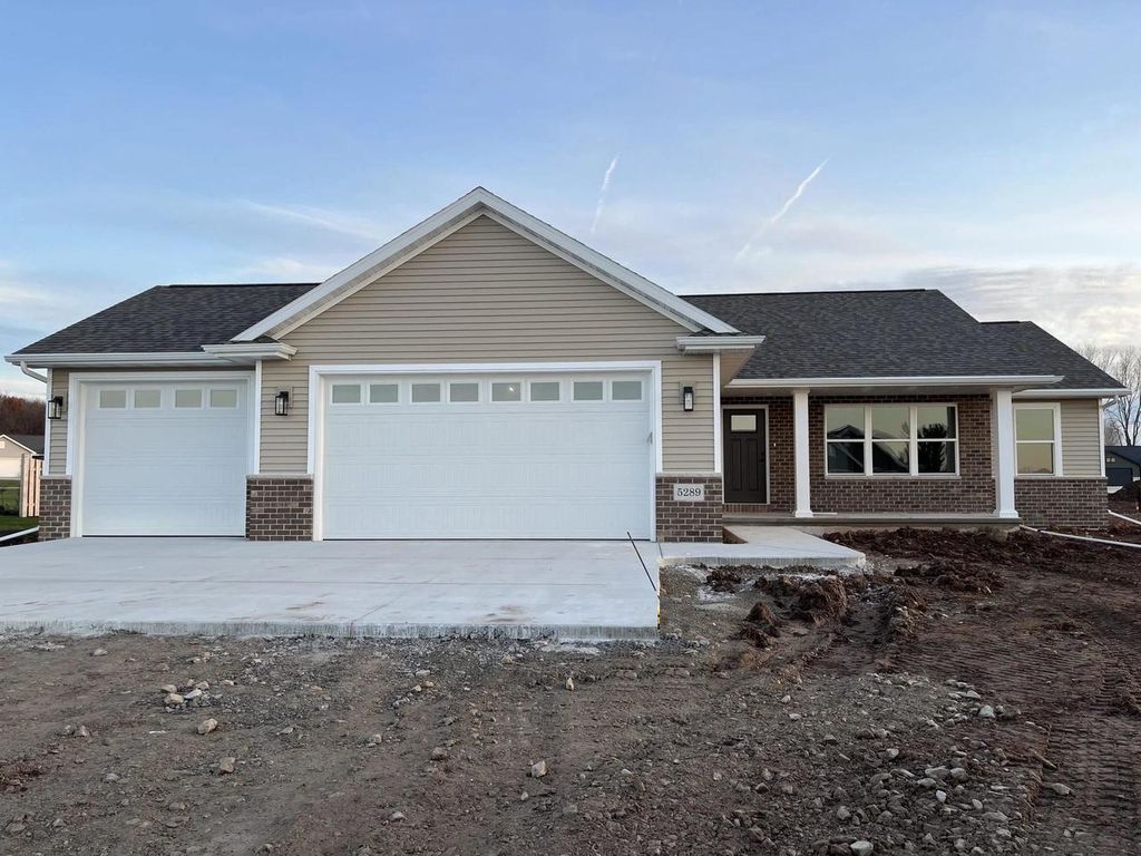 Photo of 3103 Toad Island TRAIL, De Pere, WI 54115 (MLS # 50320049)