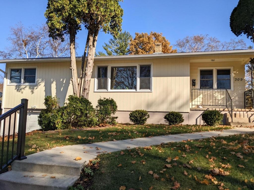 Photo of 3260 N 50th STREET, Milwaukee, WI 53216 (MLS # 1946310)