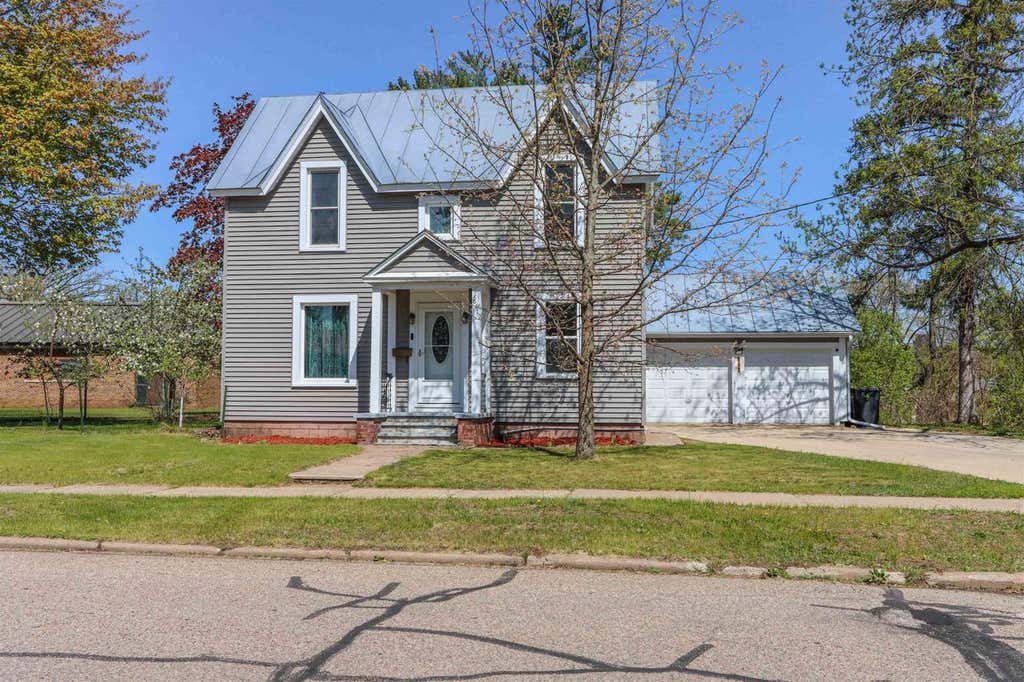 Photo of 611 Shearer STREET, Waupaca, WI 54981 (MLS # 50325652)