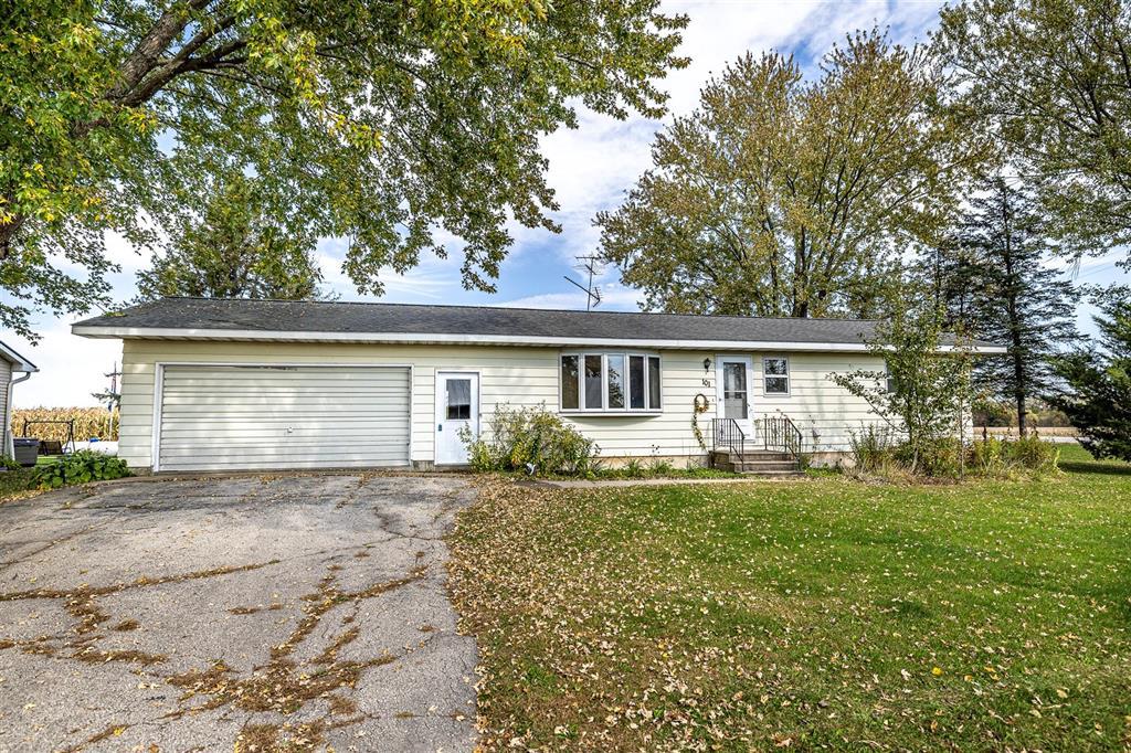 Photo of 101 Hart STREET, Melrose, WI 54642 (MLS # 1605915)