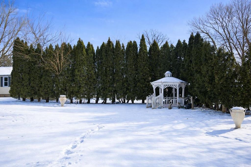 Photo of 1905 Roosevelt AVENUE, Oshkosh, WI 54901 (MLS # 50320887)