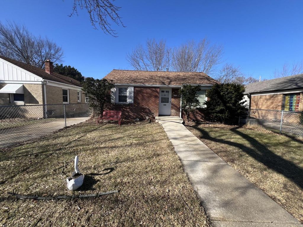 Photo of 4633 N Sherman BOULEVARD, Milwaukee, WI 53209 (MLS # 1950999)