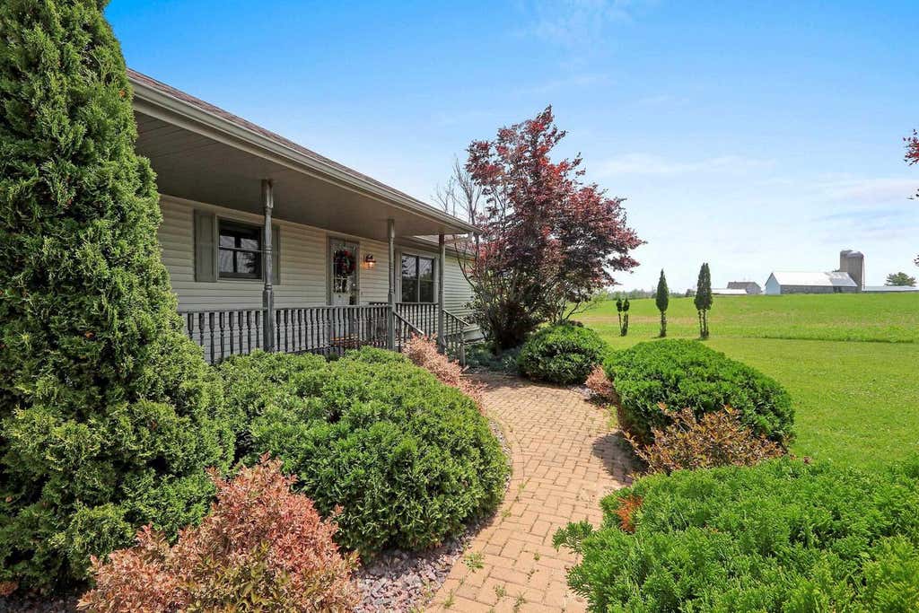 Photo of N592 County Road B, Kewaunee, WI 54216 (MLS # 50328377)