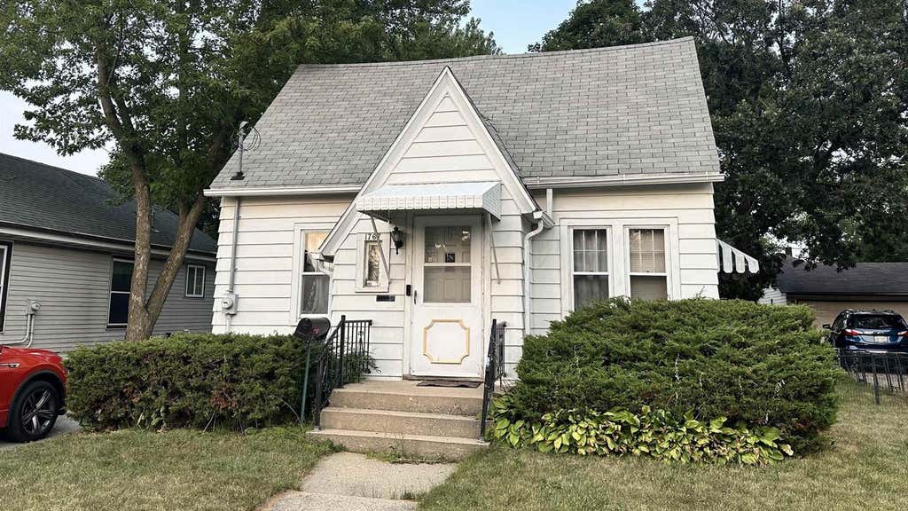 Photo of 1767 Wisconsin AVENUE, Beloit, WI 53511 (MLS # 2030011)