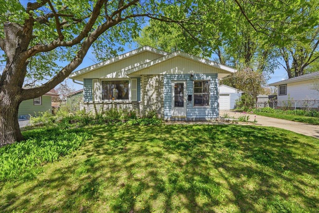Photo of 4802 Steinhauer TRAIL, Madison, WI 53716 (MLS # 2021896)