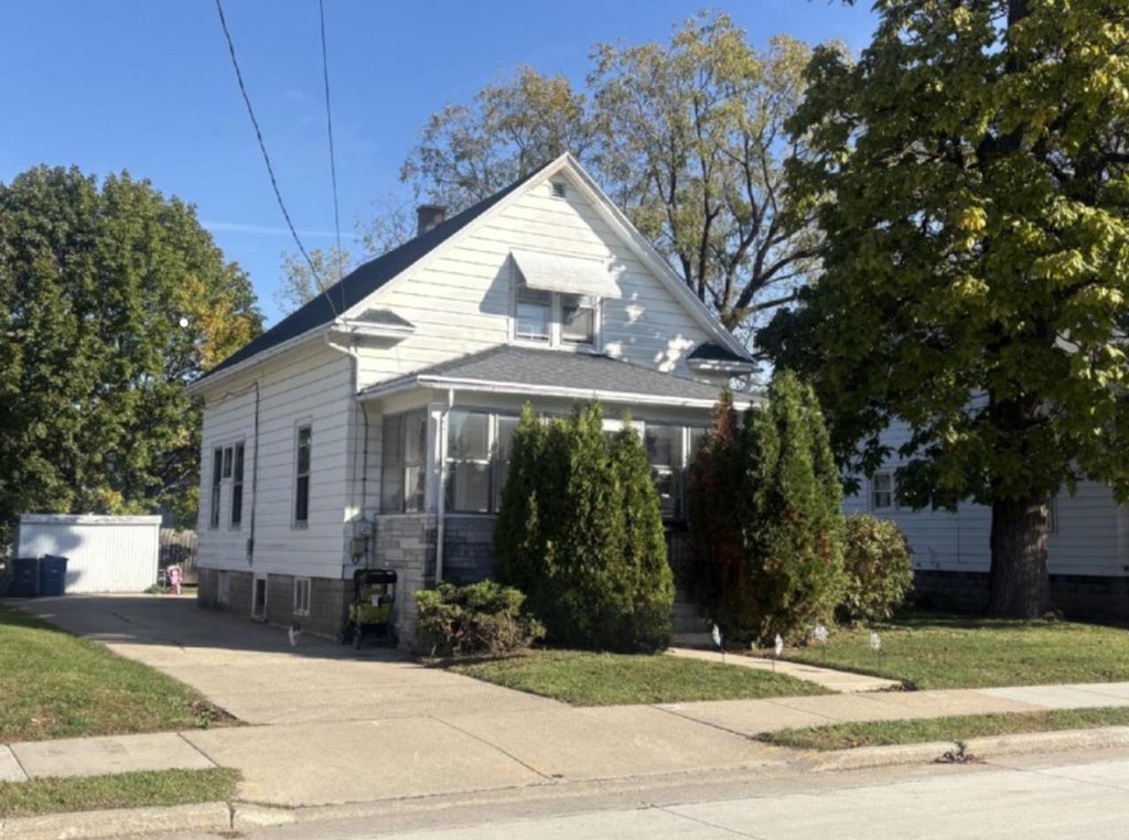 Photo of 740 Prospect AVENUE, Oshkosh, WI 54901 (MLS # 50334974)