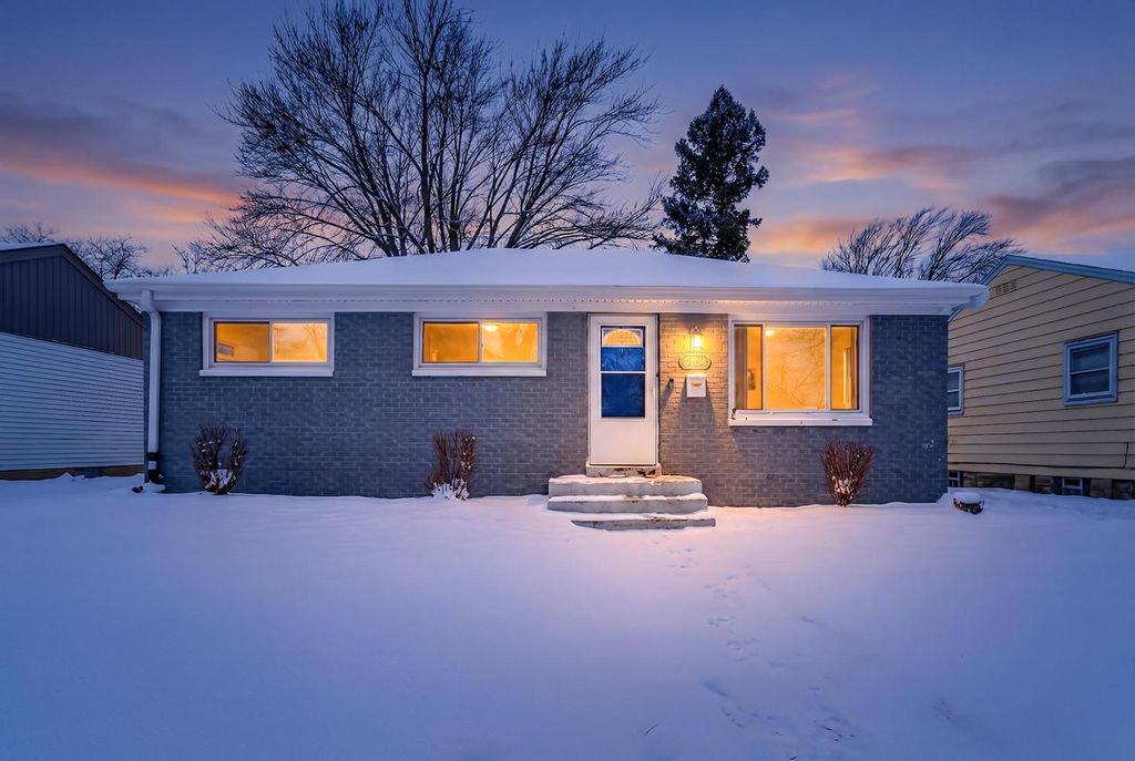 Photo of 8136 W Sheridan AVENUE, Milwaukee, WI 53218 (MLS # 1948129)