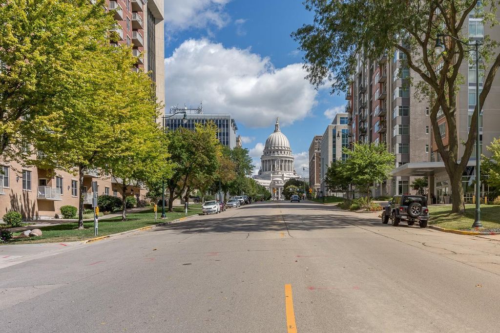 Photo of 360 W Washington AVENUE #614, Madison, WI 53703 (MLS # 2015369)