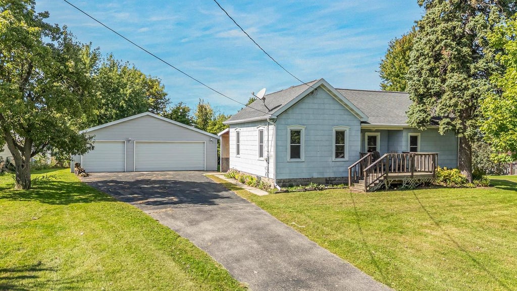 Photo of W1290 State Rd 96, Kaukauna, WI 54130 (MLS # 50333182)