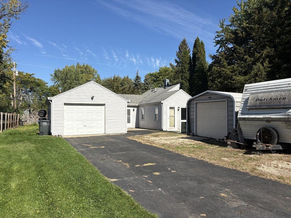 Photo of 1798 Plank ROAD, Menasha, WI 54952 (MLS # 50333863)