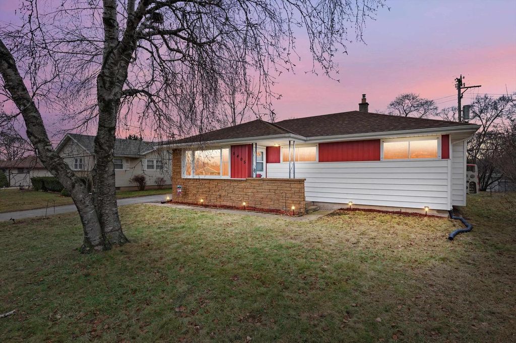 Photo of 5405 W Hemlock ROAD, Milwaukee, WI 53223 (MLS # 2014051)