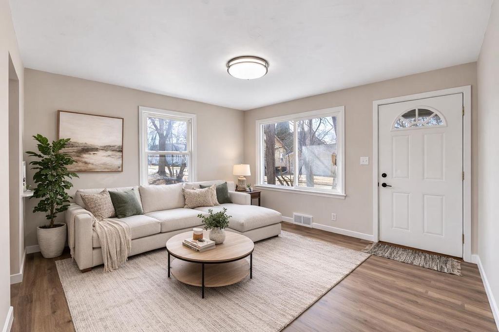 Photo of 405 2nd STREET, Neenah, WI 54956 (MLS # 50322302)