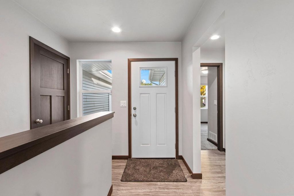 Photo of 537 Golf Side COURT, Hortonville, WI 84944 (MLS # 50317621)