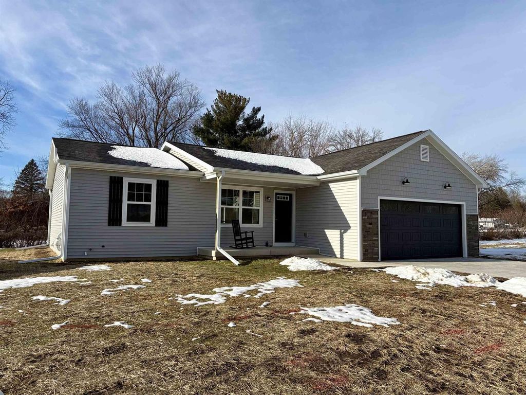 Photo of 207 Will STREET, Rock Springs, WI 53961 (MLS # 2014069)