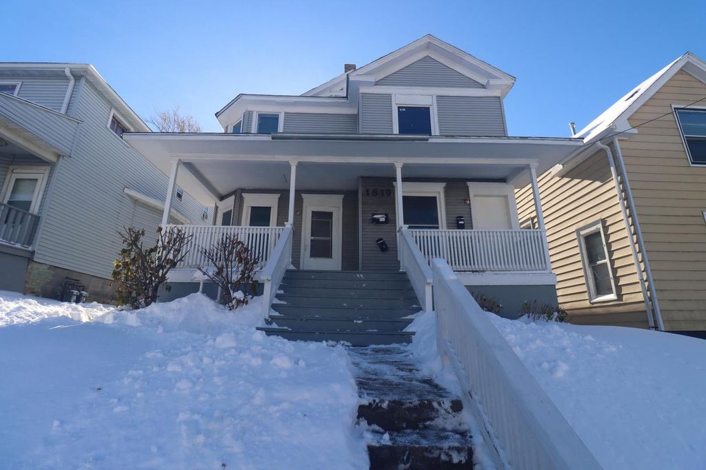 Photo of 1819 W 6th STREET, Racine, WI 53404 (MLS # 1943759)