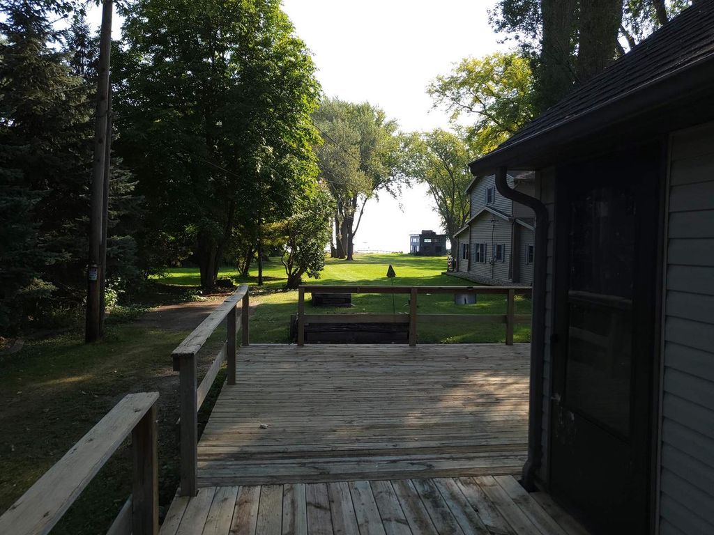 Photo of N8721 Lakeshore DRIVE, Fond Du Lac, WI 54935 (MLS # 50315427)