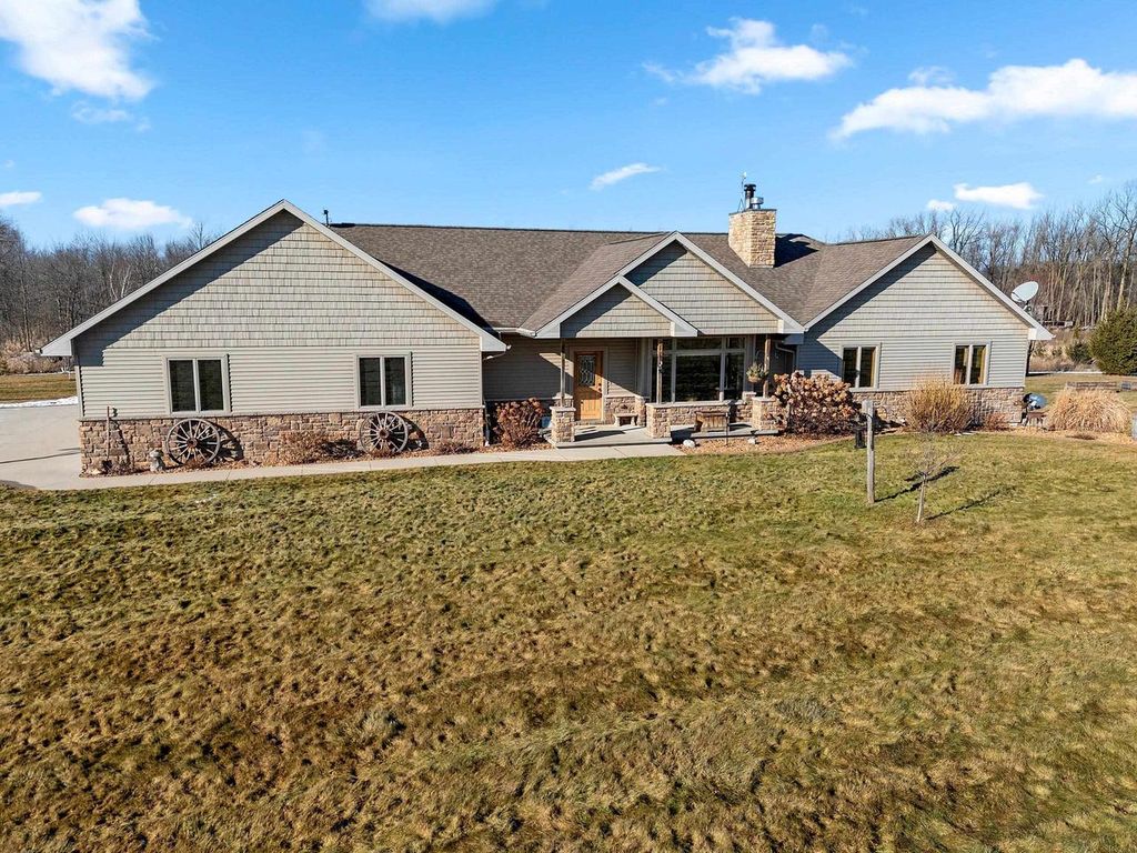 Photo of N8481 Town Hall ROAD, Black Creek, WI 54106 (MLS # 50319867)