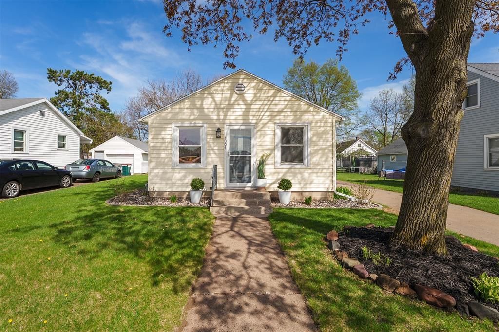 Photo of 3003 8th STREET, Eau Claire, WI 54703 (MLS # 1600593)