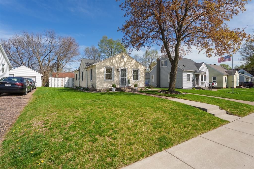 Photo of 3003 8th STREET, Eau Claire, WI 54703 (MLS # 1600593)