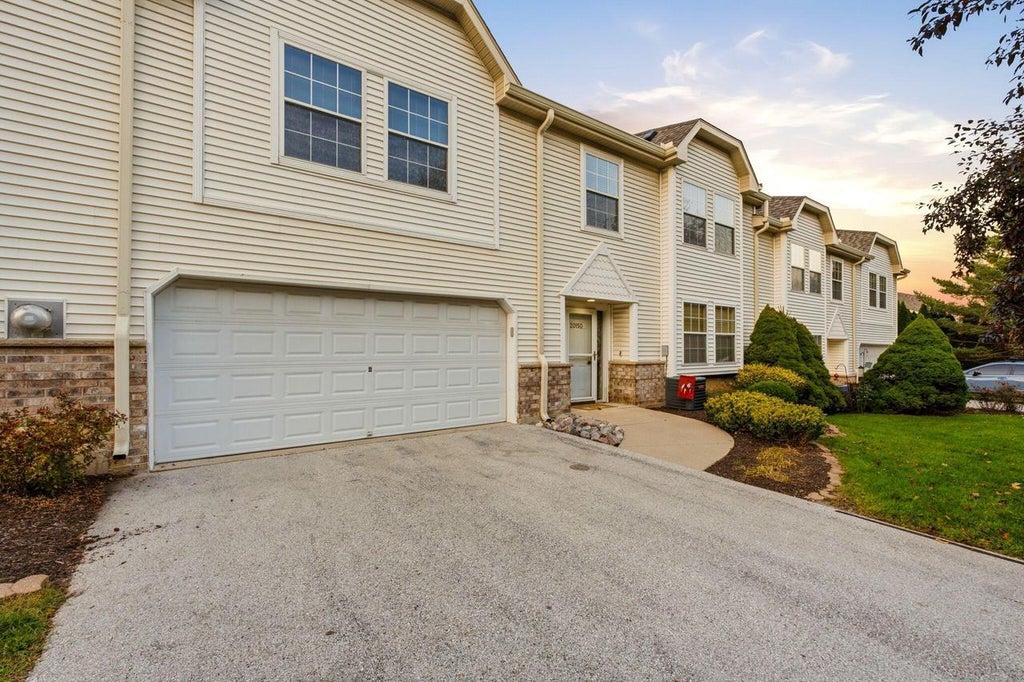 Photo of 20150 Terrace DRIVE, Brookfield, WI 53045 (MLS # 1986350)