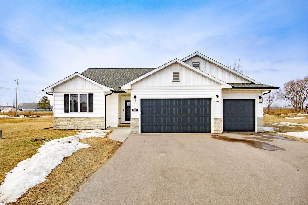 Photo of 6554 S Krueger DRIVE, Beloit, WI 53511 (MLS # 2016387)