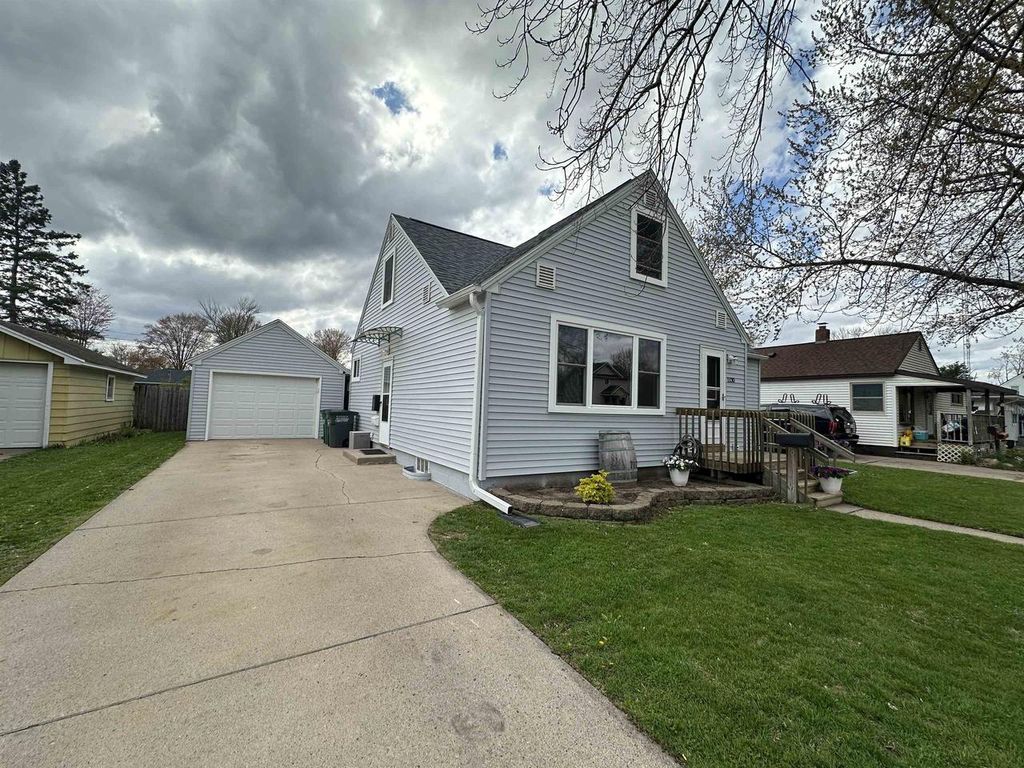 Photo of 1130 14th Street South, Wisconsin Rapids, WI 54494 (MLS # 22601800)