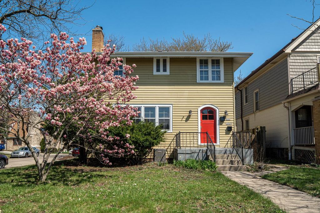 Photo of 1602 S 75th STREET #1604, West Allis, WI 53214 (MLS # 1957090)