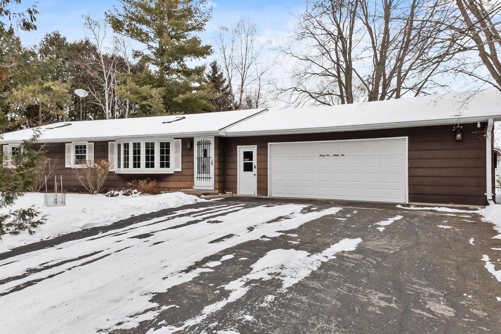 Photo of 4666 Ulman STREET, Oshkosh, WI 54904 (MLS # 50320463)