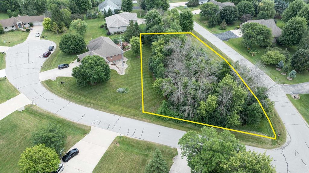 Photo of Charleen LANE, Greenville, WI 54942 (MLS # 50325386)