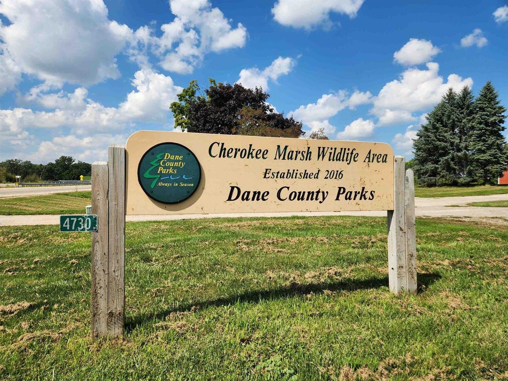 Photo of L2 Edward COURT, Deforest, WI 53532 (MLS # 2033337)