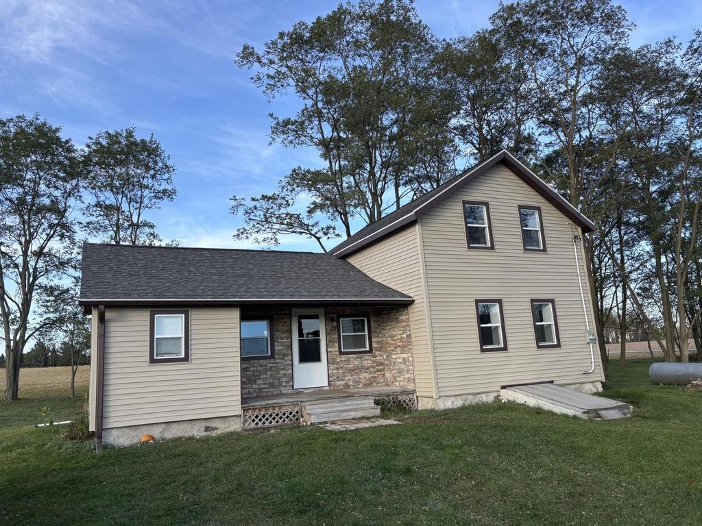 Photo of W8518 County Road F, Cascade, WI 53011 (MLS # 1941052)
