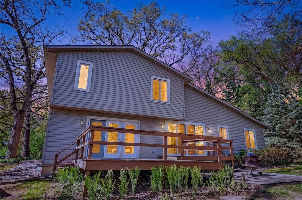 Photo of 4514 Meadow Wood CIRCLE, Deforest, WI 53532 (MLS # 2017674)