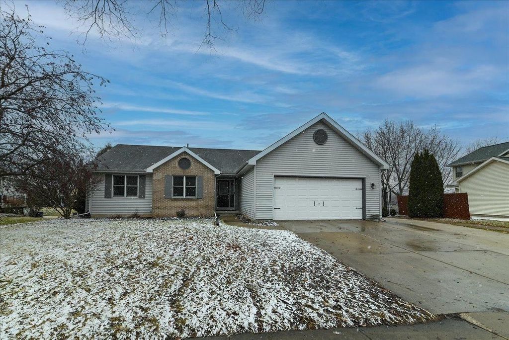 Photo of 304 School ROAD, Cottage Grove, WI 53527 (MLS # 2015882)