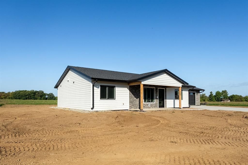 Photo of 512 S Wilson St, Thorp, WI 54771 (MLS # 1599284)