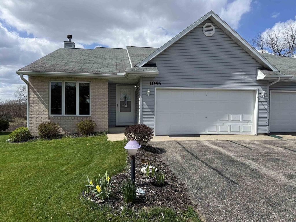Photo of 1045 Saddle Ridge, Portage, WI 53901 (MLS # 2020817)