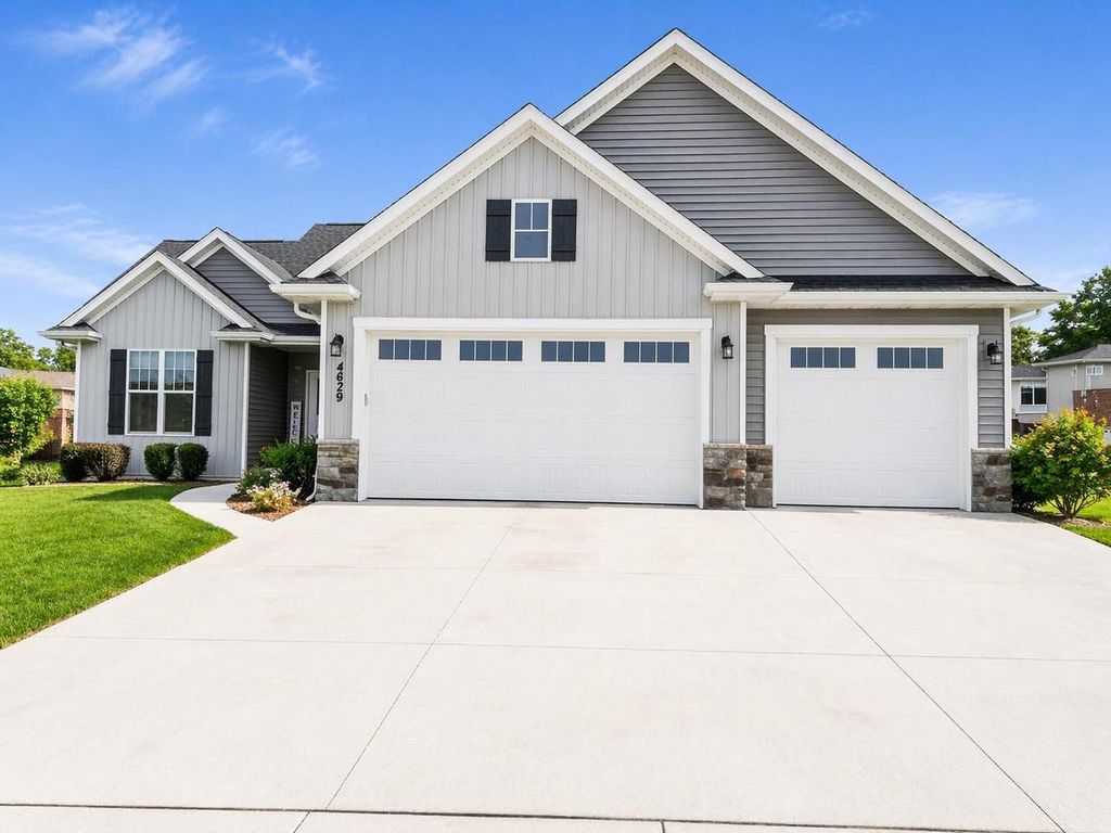 Photo of 4629 Trellis DRIVE, De Pere, WI 54115 (MLS # 50324875)