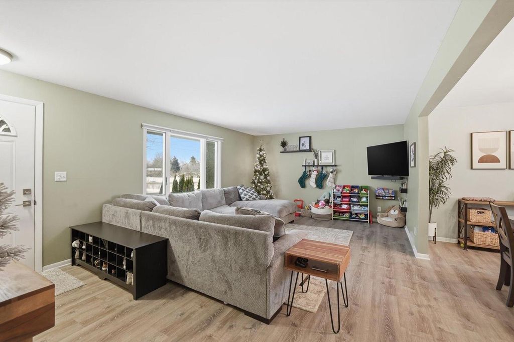 Photo of W179 Madison AVENUE, Oconomowoc, WI 53066 (MLS # 1944483)