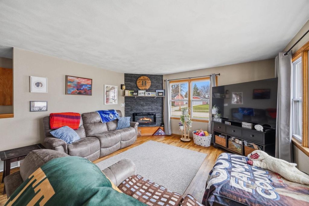 Photo of 1330 Sycamore STREET, Janesville, WI 53545 (MLS # 2019925)