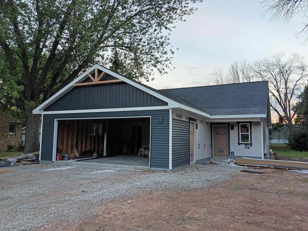 Photo of 936 Oneida STREET, Menasha, WI 54952 (MLS # 50330472)