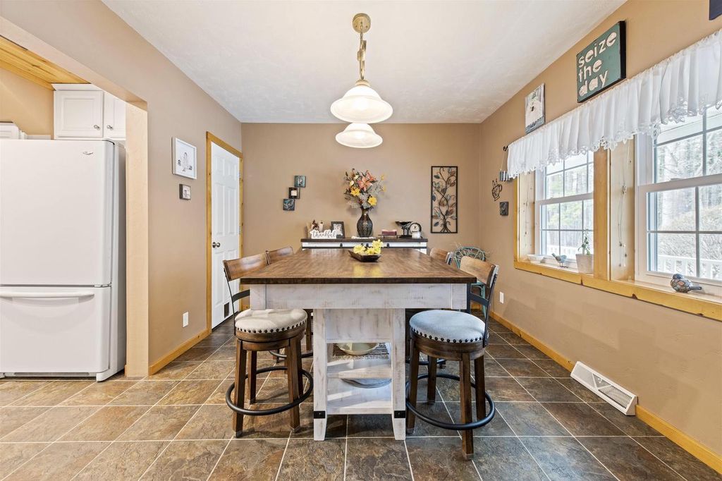 Photo of 2591 Redpath DRIVE, Marinette, WI 54143 (MLS # 50325119)