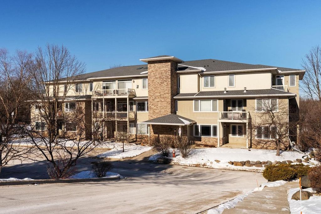 Photo of 3001 Stratton WAY #304, Madison, WI 53719 (MLS # 2015041)