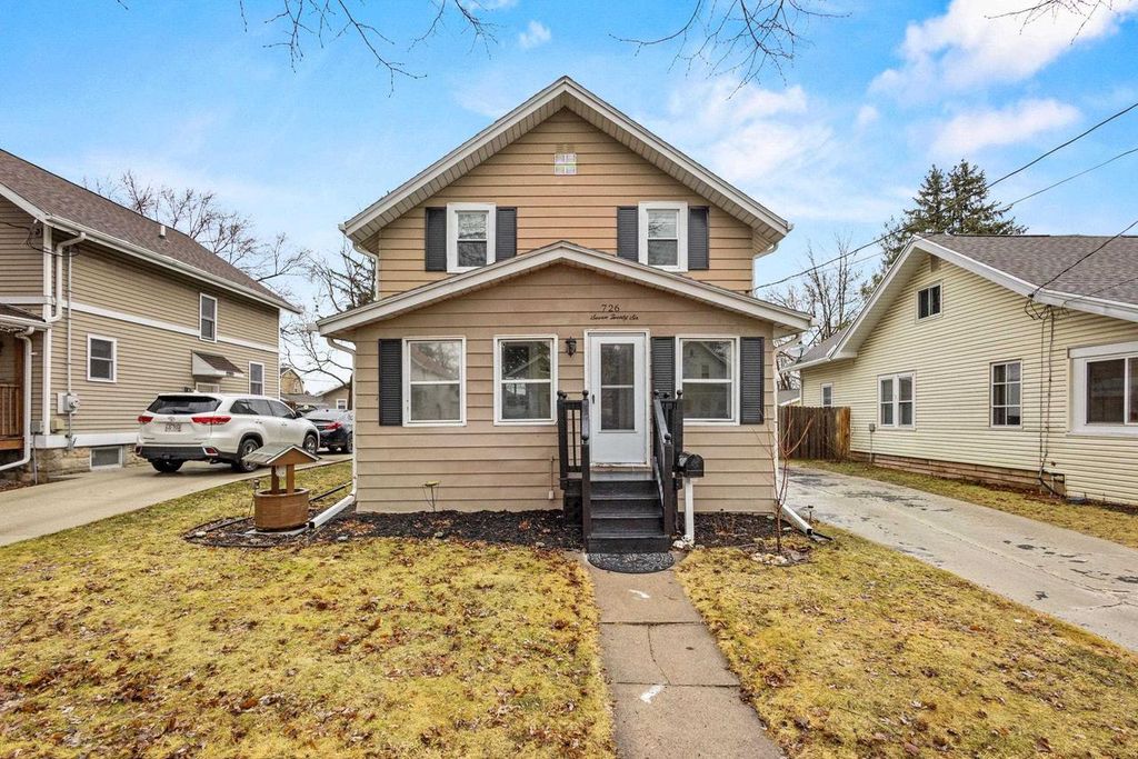 Photo of 726 W Summer STREET, Appleton, WI 54914 (MLS # 50321373)