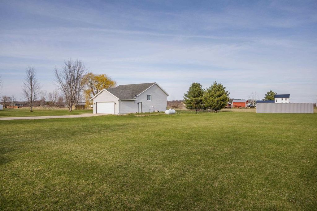Photo of N6563 English Settlement ROAD, Albany, WI 53502 (MLS # 2020454)